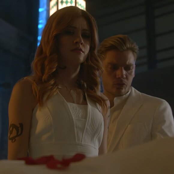 A.L.C. Leigh Top in White ASO Clary Fray - Picture 13 of 14